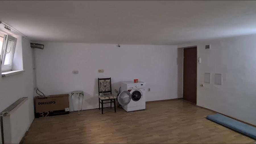 CAMERA CU TOALETA- DE INCHIRIAT IDEAL PENTRU BIROU- DEMISOL