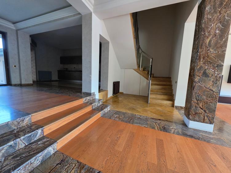 Casa de inchiriat in zona Casa Presei - Poligrafiei