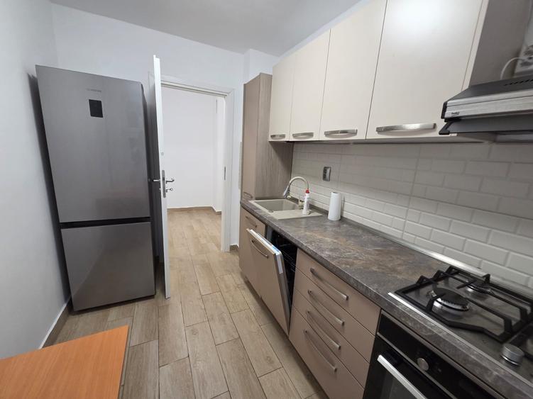 Ferdinad Inchiriez ap 3 cam partial mobilat recent renovat balcon inchis central
