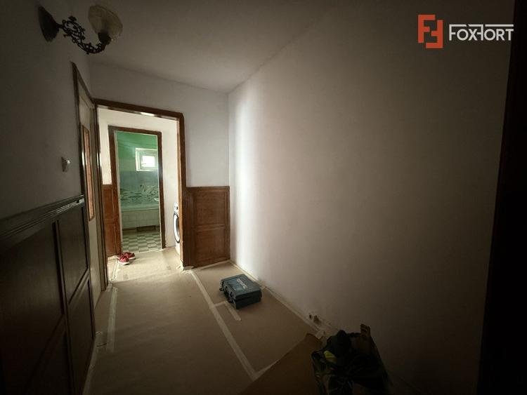 Apartament cu 3 camere decomandat de inchiriat, Zona Lipovei