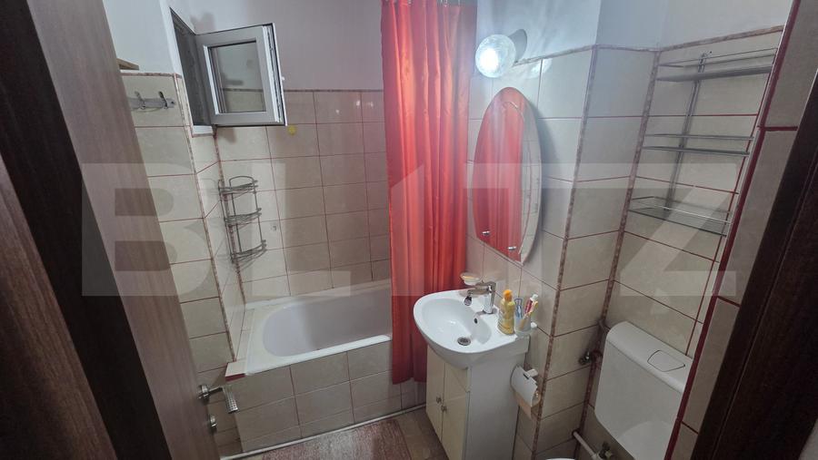 Apartament de vânzare cu 2 camere, decomandat – Zona Industrială