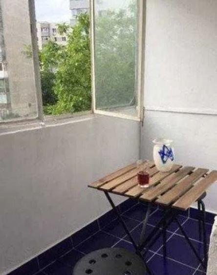 Baba Novac Dristor metrou,bl.1981,reabilitat,et.3/10,decomandata,balcon,mobilata