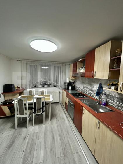Apartament spațios de vânzare – 4 camere, 110 mp, zona Lama