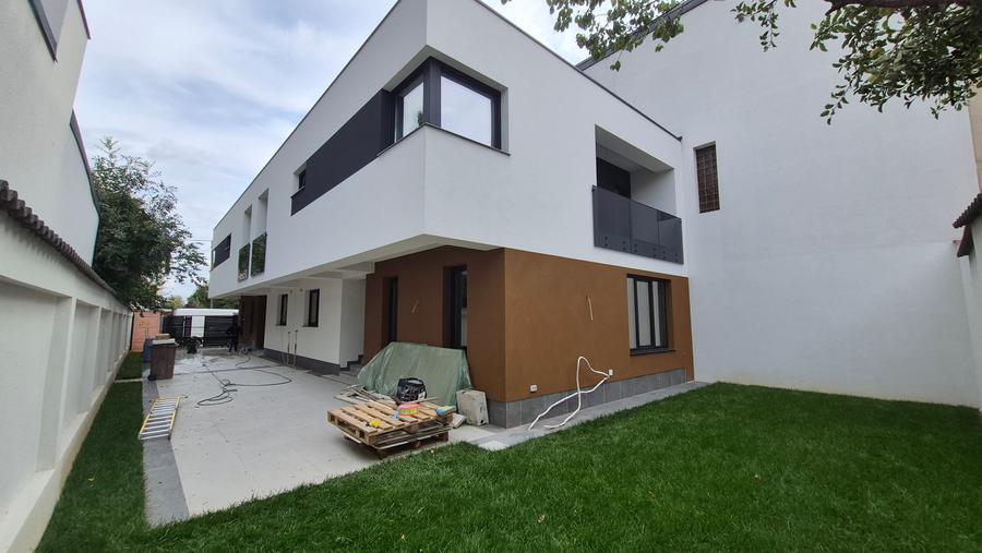 VILA SUPERBA CU 5 CAMERE AMPLASATA IDEAL