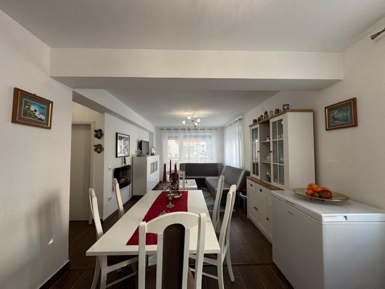 Grandis, str. Stefan Baciu, ap. cu doua camere, structura modificata open-space