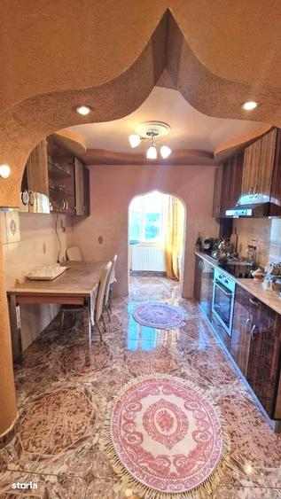 Apartament 3 camere 70mp Bradet finisat mobilat utilat 92.000eur neg