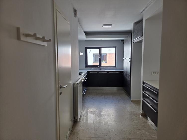 Apartament spatios cu 4 camere, in Dorobanti Capitale
