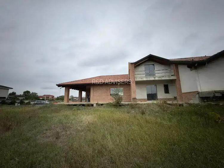 Casa 10 camere Nefinalizata 600 m Utili 2500 m Teren Padure 400 m - 8