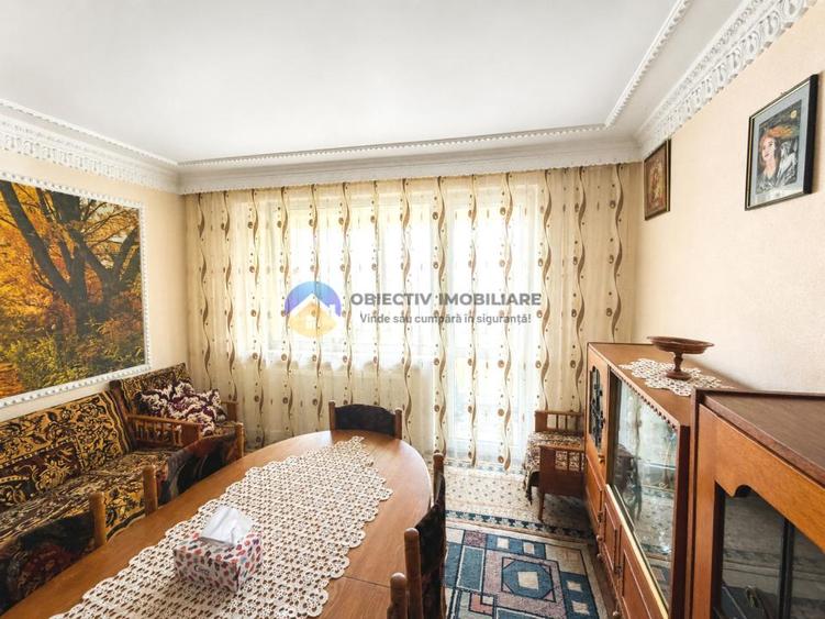Apartament 4 camere. ,Bdul Traian la H-uri Piatra Neamt