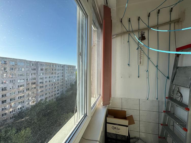 De vanzare - 2 camere decomandat - centrala proprie - 800m metrou 1 decembrie