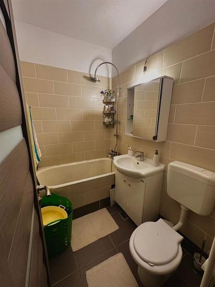 Apartament cu 2 camere zona Rogerius