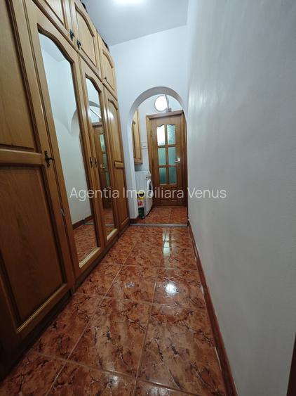 Apartament 4 camere zona Liceului Eminescu - 2