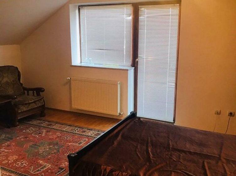 De vanzare casa D+P+M situat in Aradul nou, avand curte proprie