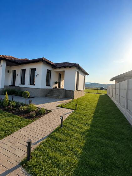 Casă individuală modernă, 3 dormitoare, 3 băi, teren 500 mp