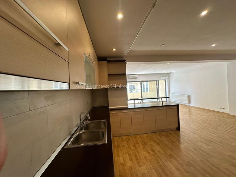 Confort modern și spațiu generos într-un apartament elegant din Pipera - 5