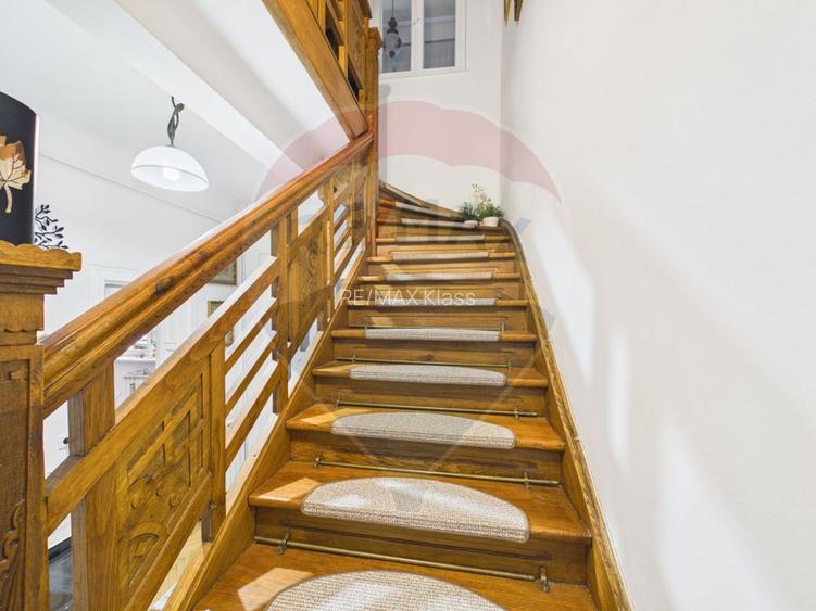 Vila generoasa cu 5 camere si curte, de vanzare in zona 13 Septembrie - 21