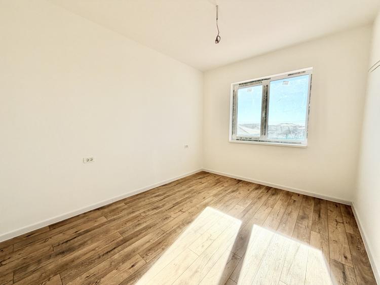 Duplex 4 camere izolat fonic - pozitie excelenta - cartier asfaltat - Mosnita