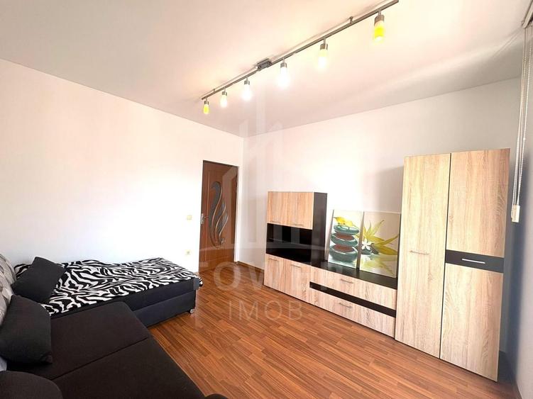 Apartament 3 camere de închiriat - Strada Frunzei