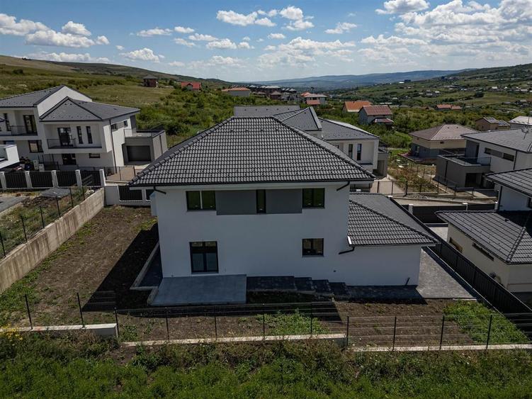 Casa de vanzare l 120 MP l 500 MP Teren l Chinteni