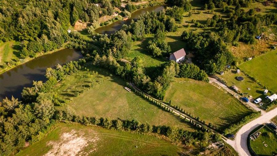 FILM! Oaza paradisiaca cu lac, vedere catre Bucegi, Glajerie/ Rasnov, pretabil C