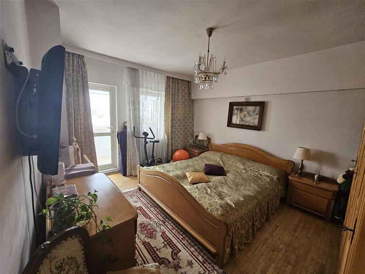 Apartament 4 camere - Hala Centrala