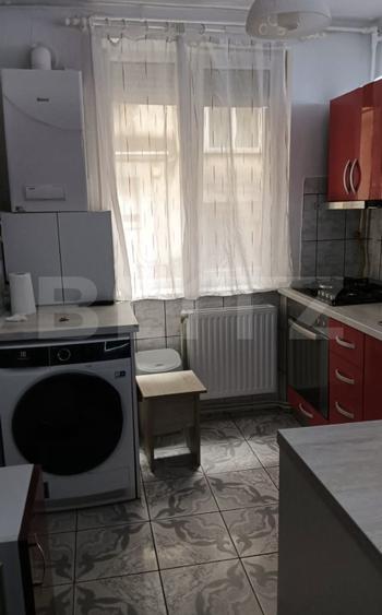Apartament cu 3 camere, semidecomandat, 84 mp, zona Semicentrală