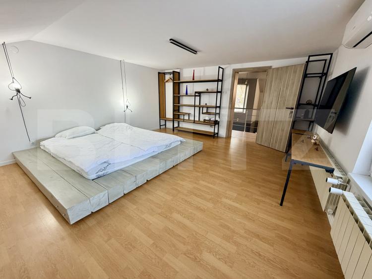 Casa 6 camere de inchiriat, 250 mp, 2 bai, terasa, curte 500 mp, zona Cetate