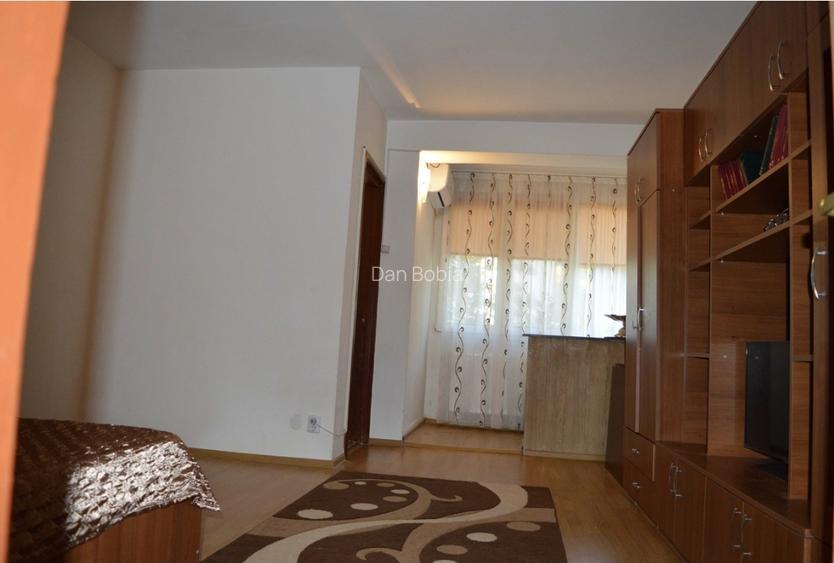 Garsoniera 10 min M Aparatorii Patriei DB2238 - 8