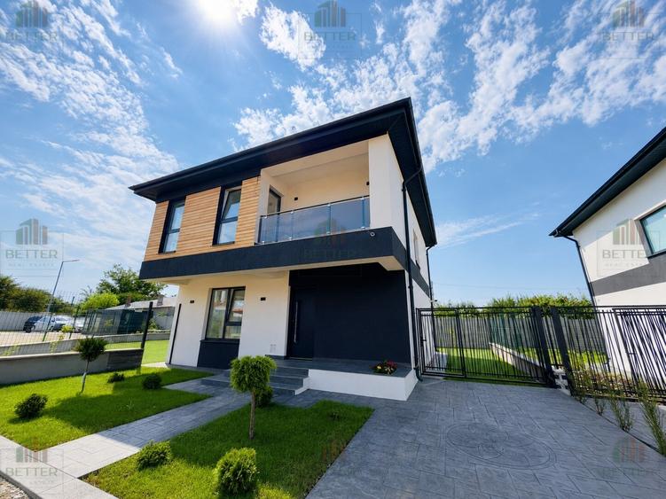 Casă de vânzare individuală 4 camere | 340 mp - Berceni | La cheie | Ansamblu