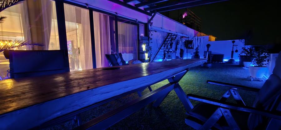 Penthouse premium 250 mp cu terasă și teren de fotbal privat Zona Romanescu