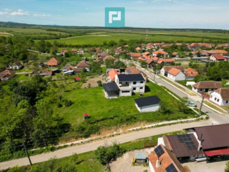 Casă la roșu din BCA de vânzare în Județul Arad
