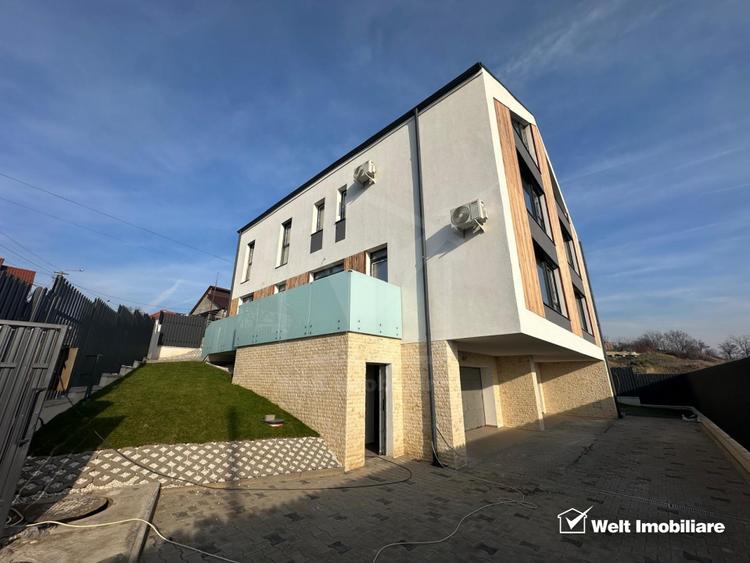 Duplex 240 mp, D+P+E+M, zona linistita de case, panorama deosebita !