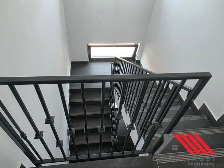 Giroc | Penthouse 115 mp | 2 terase | 3 parcări | 150.000 €