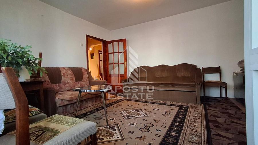 Apartament 3 camere la parter – ideal locuinta sau afacere,