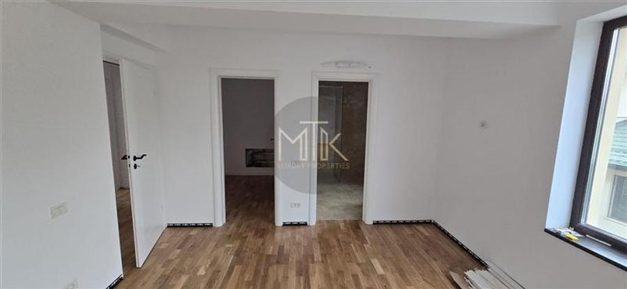 2025 | Vila duplex noua 4 camere + mansarda | Curte libera 400 mp | OTOPENI