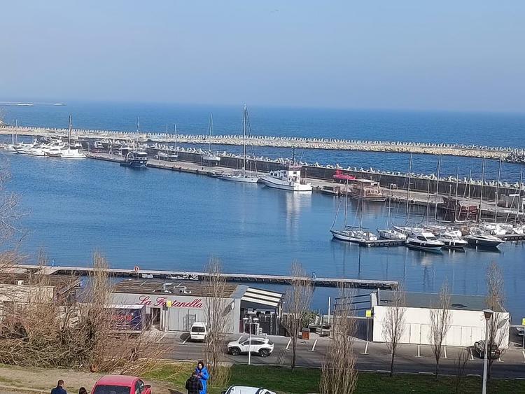 PENINSULA (COD03)- Apartament de lux cu priveliste magnifica !