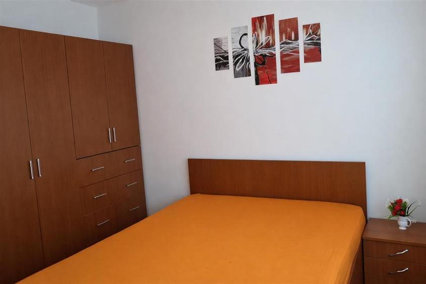 Apartament 4 camere 2 bai 3 balcoane zona Centrala