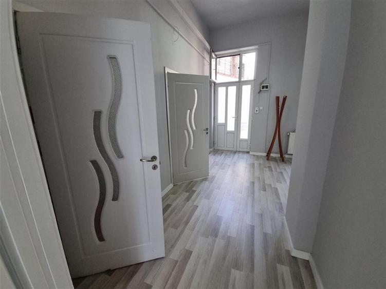 Apartament cu 2 camere, Central, Camera de Comert