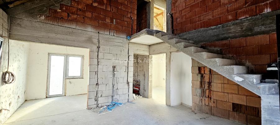 COMUNA BERCENI - CASĂ 5 CAMERE, 300 MP TEREN, SEMIFINISATĂ! - 2