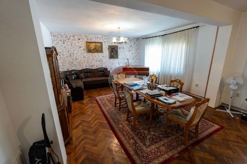 Casă cu personalitate,Orastie jud. Hunedoara