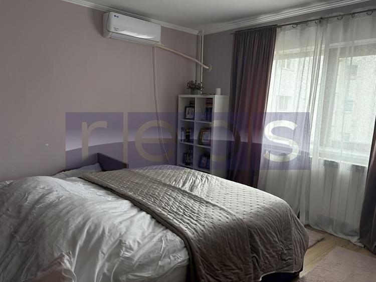 VANZARE 4 CAMERE DECOMANDAT PARCARE CALEA VITAN