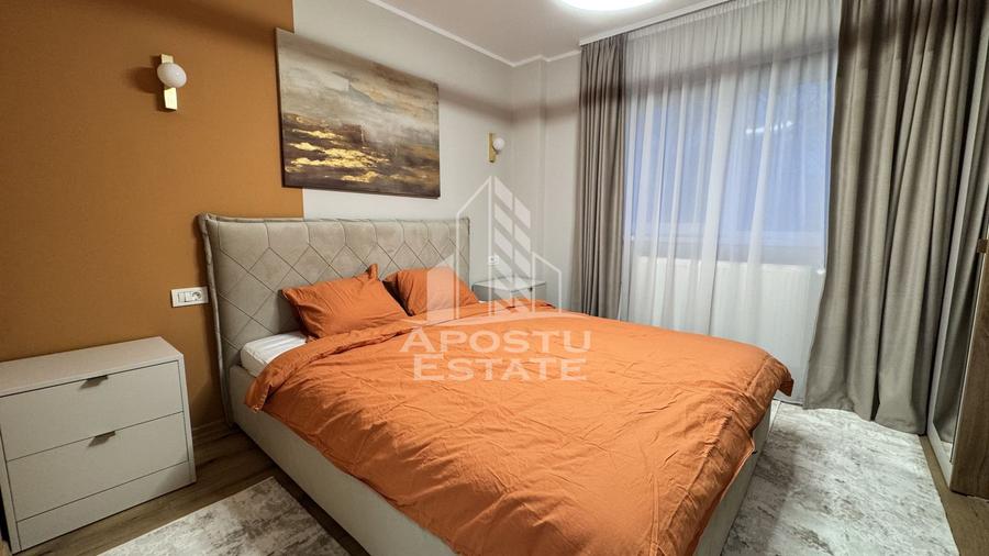 Apartament 3 camere , semidecomandat, zona Sagului