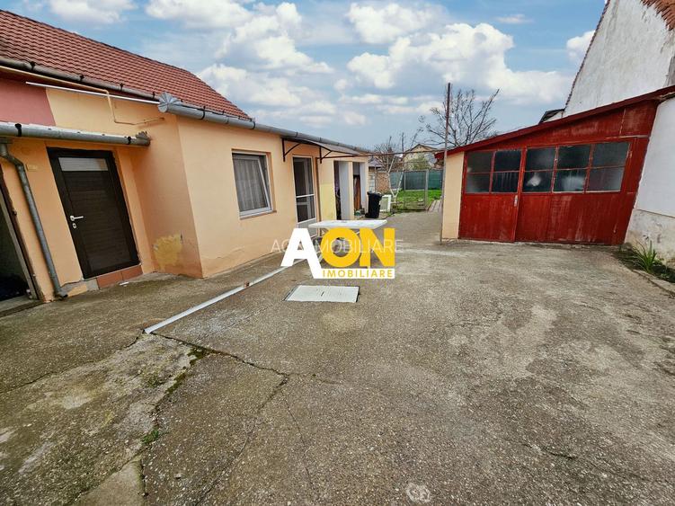 Casa 3 camere, 2 bai, mobilata, utilata, 645 mp teren, zona Lipoveni - 2
