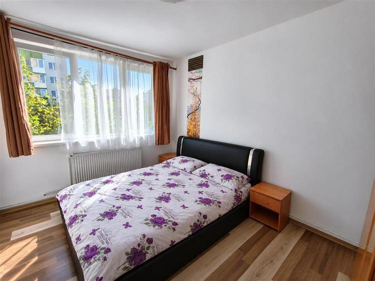 Apartament 2 camere decomandat balcon zona Mihai Viteazu