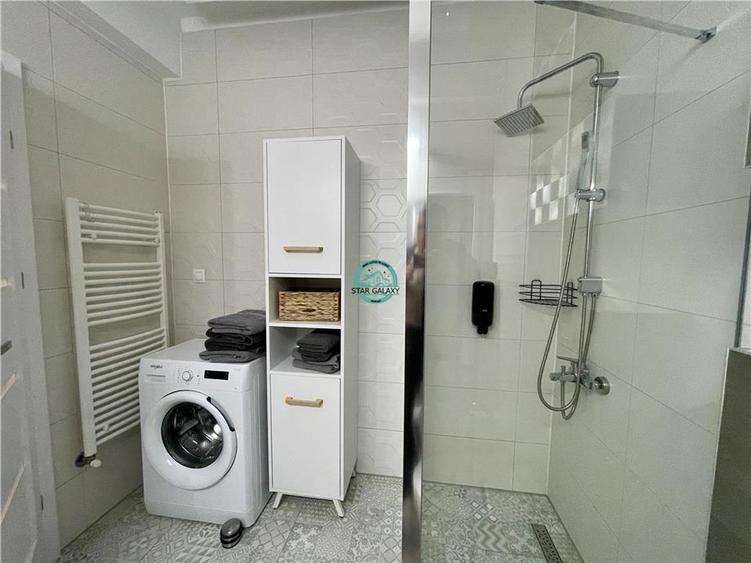 Apartament cu 2 camere, lux, in bloc nou, cu parcare in Centru