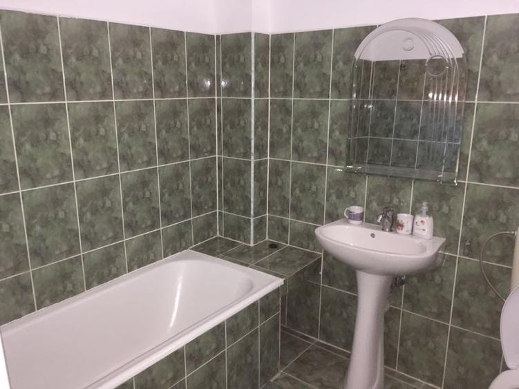 Pensiune cu 13 camere|4 apartamente|Spații auxiliare| ideal investiție