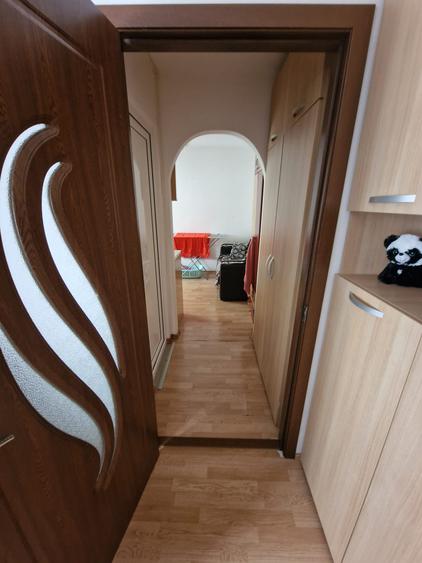 Apartament 2 camere etaj 1 zona Savenilor-Parcul Tineretului