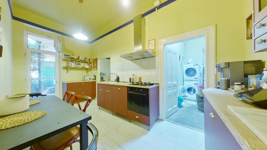 Apartament modern cu 3 camere într-o clădire istorică, la 300 m de Primărie - 12