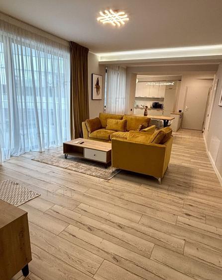 Apartament 3 camere Piata Romana Bloc Nou loc de parcare