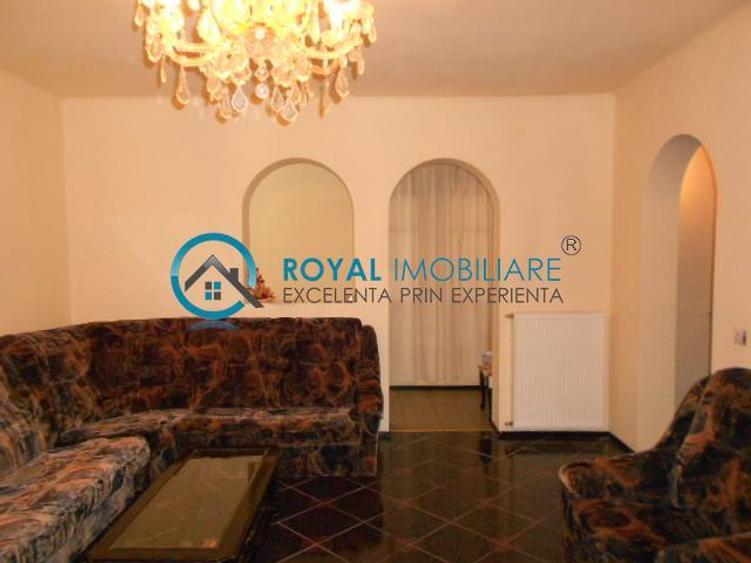 Royal Imobiliare - Inchiriere Vila zona Gheorghe Doja